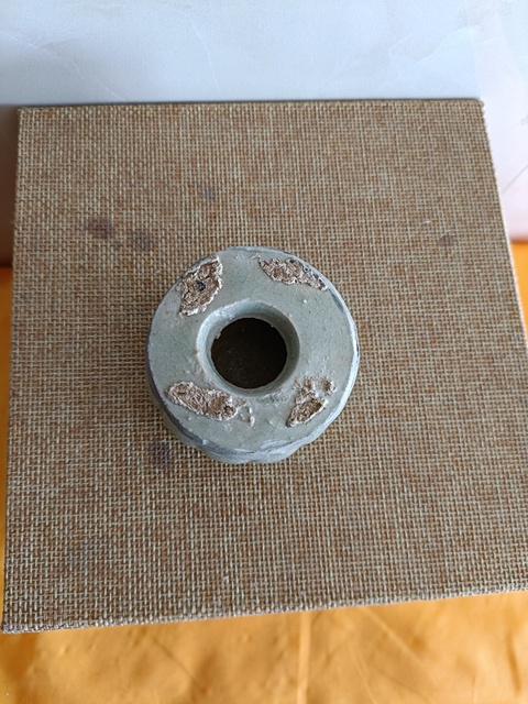 古玩陶瓷館藏級五代十國越窯青瓷刻花盞托拍賣，當前價格860元