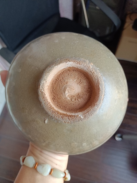 古玩陶瓷元明·青釉模印花卉紋碗拍賣，當前價格1888元