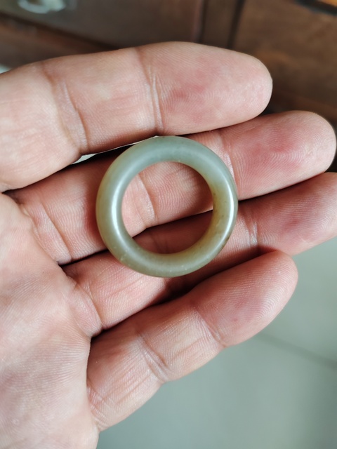 古玩玉器晚清和田玉雕“素紋環”拍賣，當前價格399元