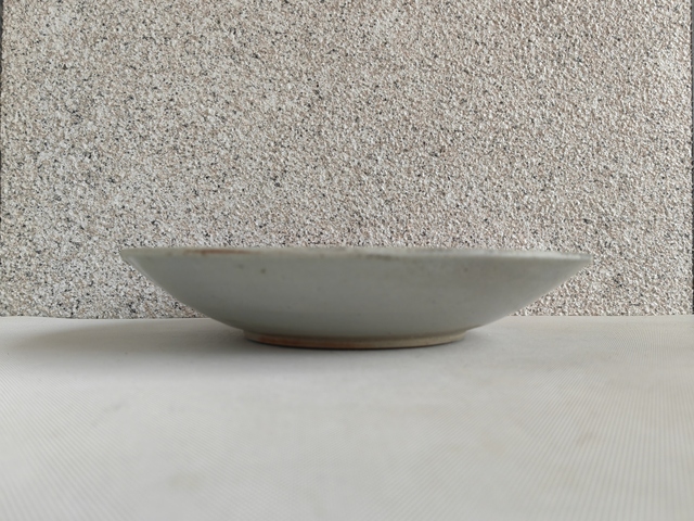 古玩陶瓷龍泉青瓷青花花卉紋盤拍賣，當(dāng)前價(jià)格298元