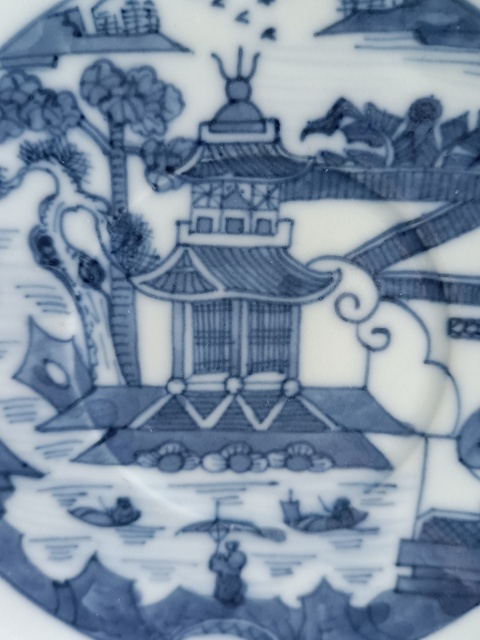 古玩陶瓷青花亭臺(tái)樓閣山水紋盤(pán)拍賣(mài)，當(dāng)前價(jià)格599元