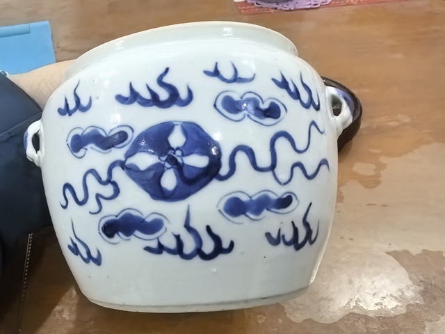 古玩陶瓷飄帶繡球獅子紋四系粥罐拍賣，當(dāng)前價(jià)格800元
