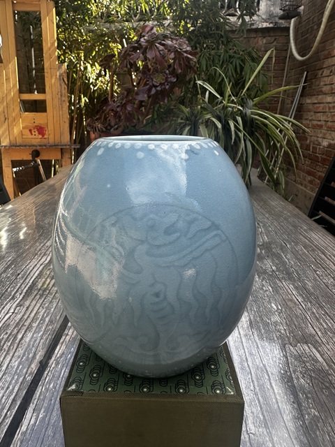 古玩陶瓷藍釉夔鳳紋蛋型水呈拍賣,當前價格5555元