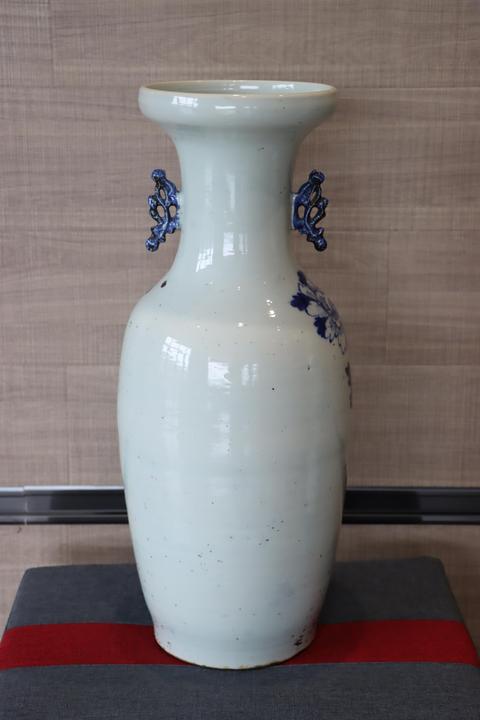 古玩陶瓷花鳥紋青花瓶拍賣，當前價格5200元