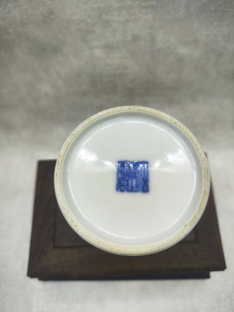 古玩陶瓷民國(guó)龍紋筆筒拍賣(mài),當(dāng)前價(jià)格5800元