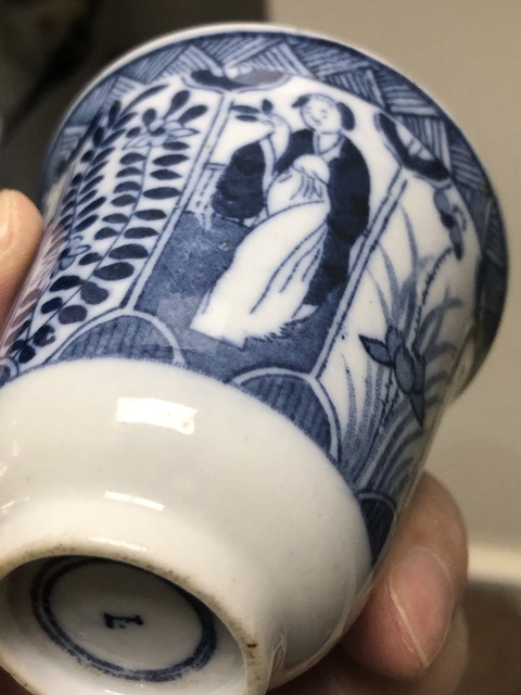 古玩陶瓷民國青花四美圖鈴鐺杯拍賣,當前價格300元