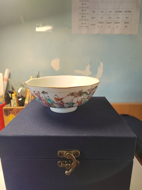 古玩陶瓷清晚·粉彩百子鬧春紋花口碗拍賣,當前價格4500元