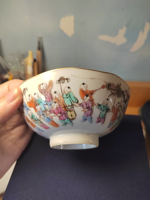 古玩陶瓷清晚·粉彩百子鬧春紋花口碗拍賣,當前價格4500元