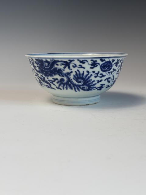 古玩陶瓷清雍正·香草龍紋碗拍賣,當(dāng)前價(jià)格16800元