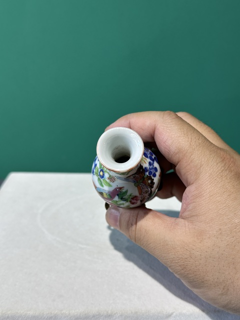 古玩陶瓷清代中期青花加廣彩小瓶拍賣,當前價格4800元