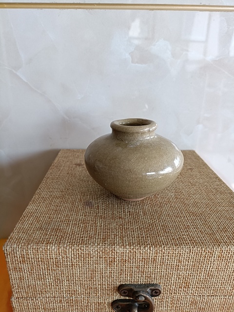 古玩陶瓷元代龍泉鱔魚黃釉冰片紋文房水盂拍賣,當前價格2980元