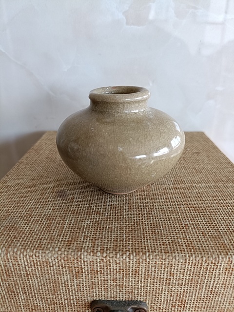 古玩陶瓷元代龍泉鱔魚黃釉冰片紋文房水盂拍賣,當前價格2980元