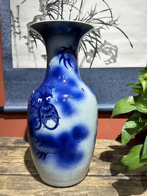 古玩陶瓷清代道光青花云龍紋瓶拍賣,當前價格26800元