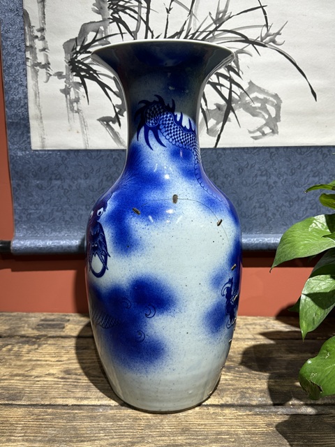 古玩陶瓷清代道光青花云龍紋瓶拍賣,當前價格26800元