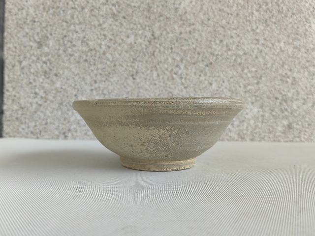 古玩陶瓷龍泉系青瓷碗拍賣,當前價格480元