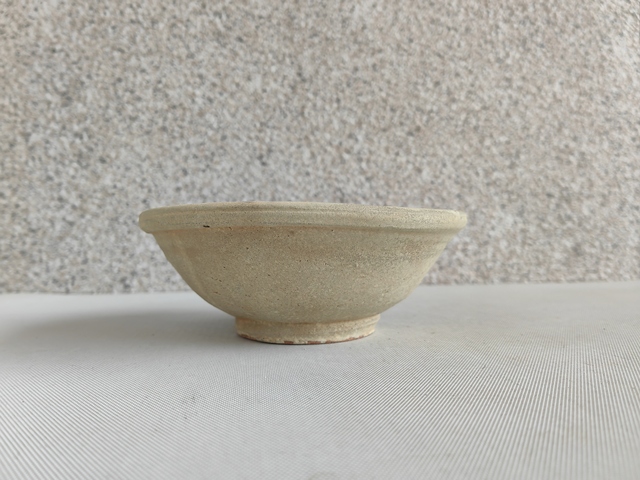 古玩陶瓷龍泉系青瓷碗拍賣,當前價格480元