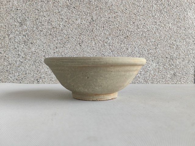 古玩陶瓷龍泉系青瓷碗拍賣,當前價格480元