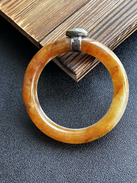 古玩玉器黃翡手鐲拍賣，當前價格6800元