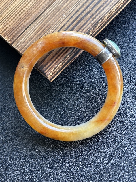古玩玉器黃翡手鐲拍賣，當前價格6800元