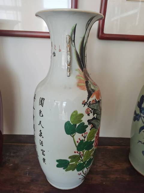 古玩陶瓷粉彩雉雞牡丹圖撣瓶拍賣，當(dāng)前價(jià)格6000元