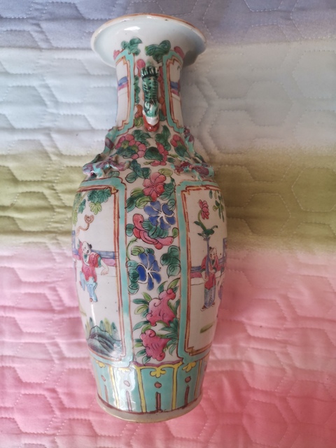 古玩陶瓷清同治粉彩人物螭耳瓶拍賣，當前價格4000元