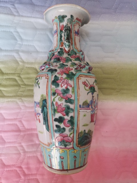 古玩陶瓷清同治粉彩人物螭耳瓶拍賣，當前價格4000元