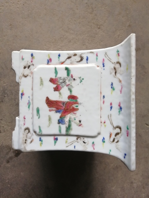 古玩陶瓷粉彩人物故事紋四方花盆拍賣，當(dāng)前價格4500元