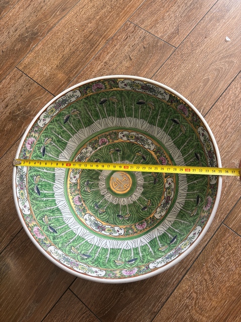 古玩陶瓷民國·廣彩百財蝴蝶紋潘趣碗真品鑒賞圖