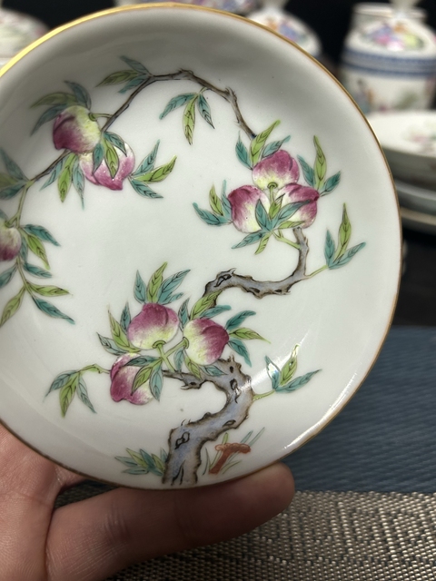 古玩陶瓷桃紋粉彩盤拍賣，當前價格1200元