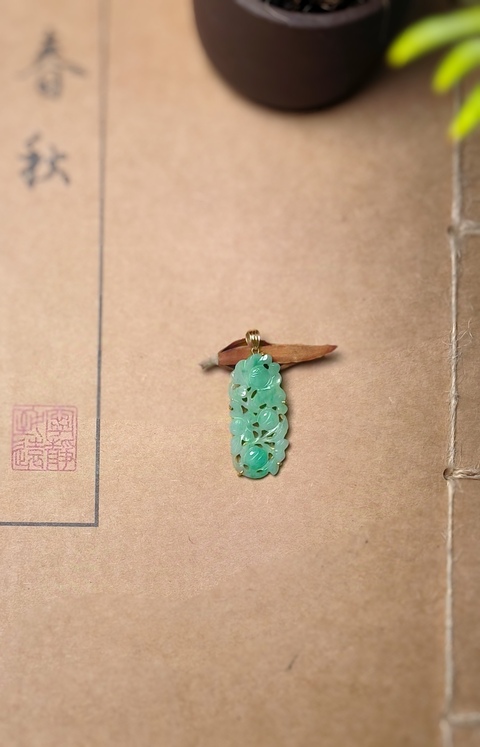 古玩雜項18K金鑲嵌 晚清民國翡翠吊墜拍賣，當前價格4500元