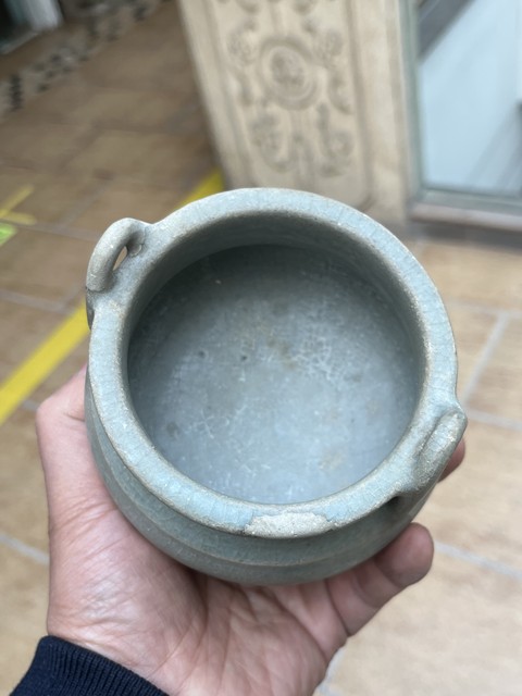 古玩陶瓷【無托實拍】龍泉青瓷雙耳三足爐拍賣,當前價格777元