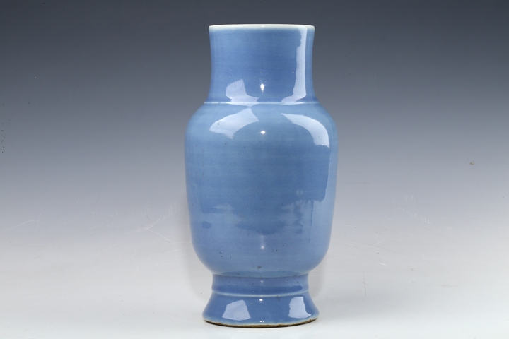 古玩陶瓷清中晚·天藍(lán)釉燈籠尊拍賣,當(dāng)前價(jià)格21888元