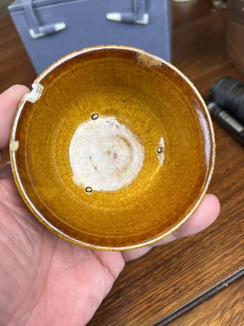 古玩陶瓷遼，黃釉杯拍賣，當前價格5500元