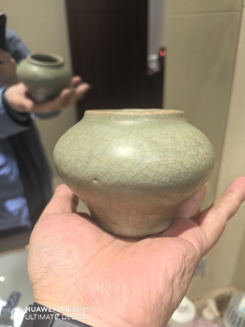 古玩陶瓷元代·青釉小罐真品鑒賞圖