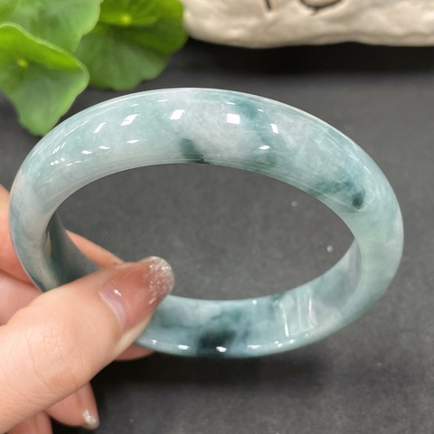 古玩玉器天然翡翠手鐲(帶鑒定證書)拍賣,當前價格1200元