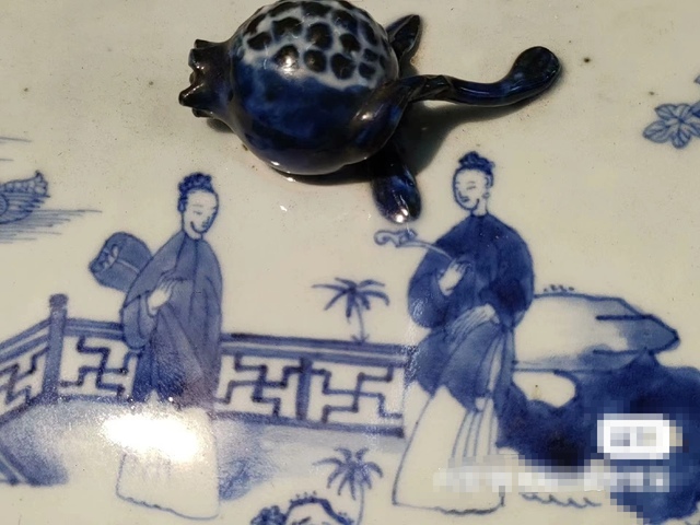 古玩陶瓷清早期 青花人物紋蓋盒拍賣,當前價格12888元