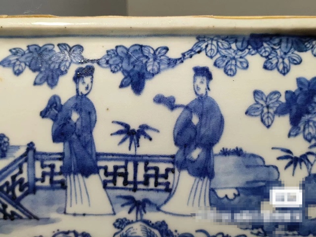 古玩陶瓷清早期 青花人物紋蓋盒拍賣,當前價格12888元