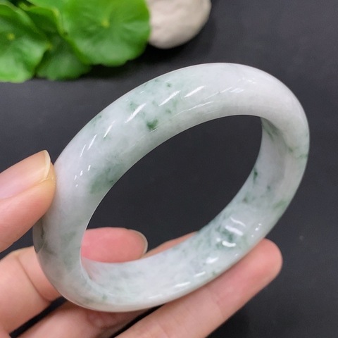 古玩玉器天然翡翠飄花手鐲(帶鑒定證書)拍賣,當前價格1500元