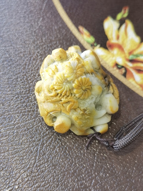 古玩玉器籽料花墜拍賣，當前價格300元