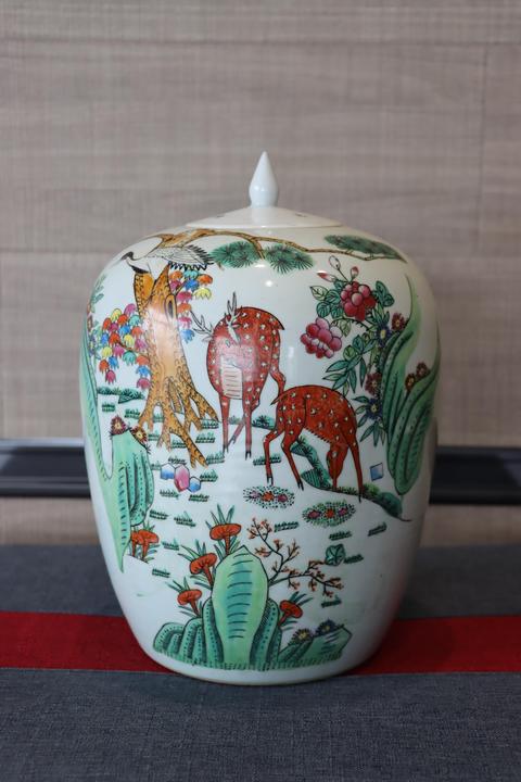 古玩陶瓷粉彩鶴鹿同春冬瓜罐拍賣，當前價格5000元