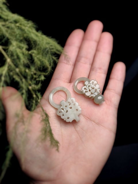 古玩玉器清代和田玉雕“耳飾”兩只拍賣,當前價格1800元