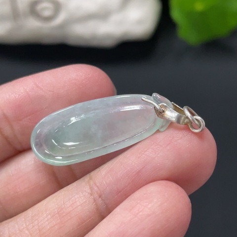 古玩玉器255天然翡翠福瓜掛件 送證書拍賣,當前價格298元