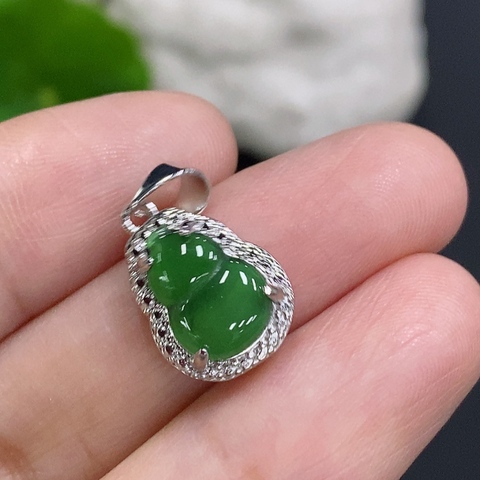 古玩玉器珍稀精品 翡翠葫蘆鑲嵌吊墜 (正冰種滿綠)拍賣,當前價格1980元