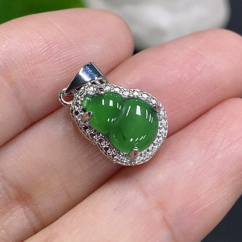 古玩玉器珍稀精品 翡翠葫蘆鑲嵌吊墜 (正冰種滿綠)拍賣,當前價格1980元