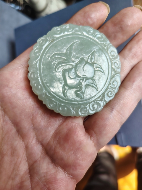 古玩玉器和田玉雕“童子祝壽”牌拍賣,當前價格1200元