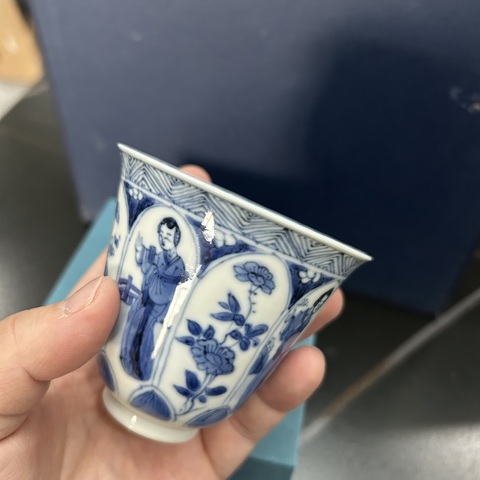 古玩陶瓷清康熙青花四美圖鈴鐺杯拍賣,當(dāng)前價(jià)格3200元