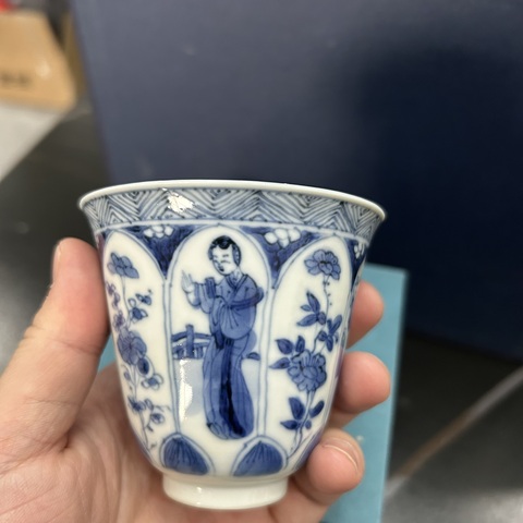 古玩陶瓷清康熙青花四美圖鈴鐺杯拍賣,當(dāng)前價(jià)格3200元