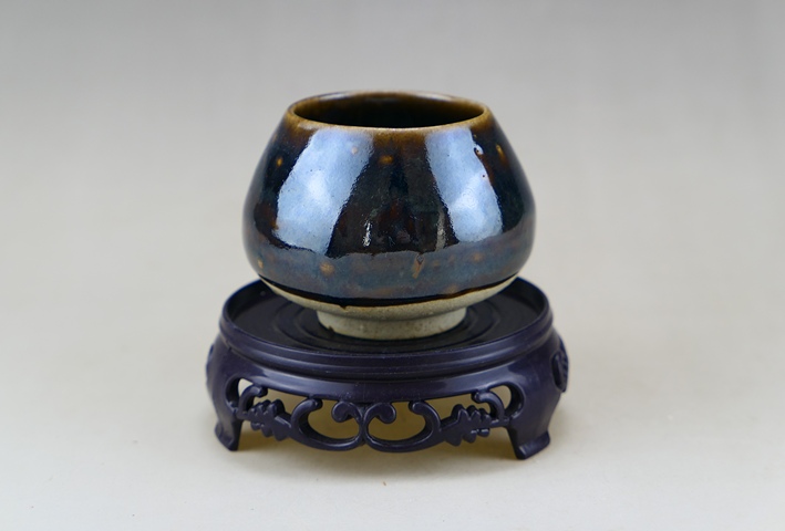 古玩陶瓷清代.黑釉雞心罐（文房雅器）拍賣，當前價格90元