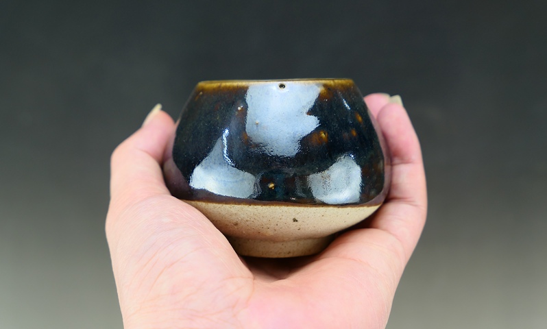 古玩陶瓷清代.黑釉雞心罐（文房雅器）拍賣，當前價格90元