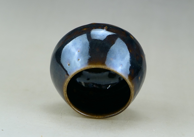 古玩陶瓷清代.黑釉雞心罐（文房雅器）拍賣，當前價格90元